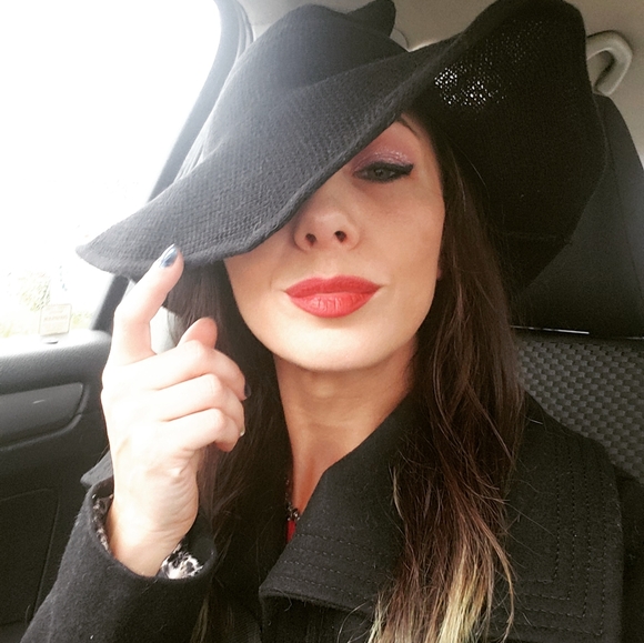 Meet your Posher! 🌟 🌹 - Picture 4 of 15